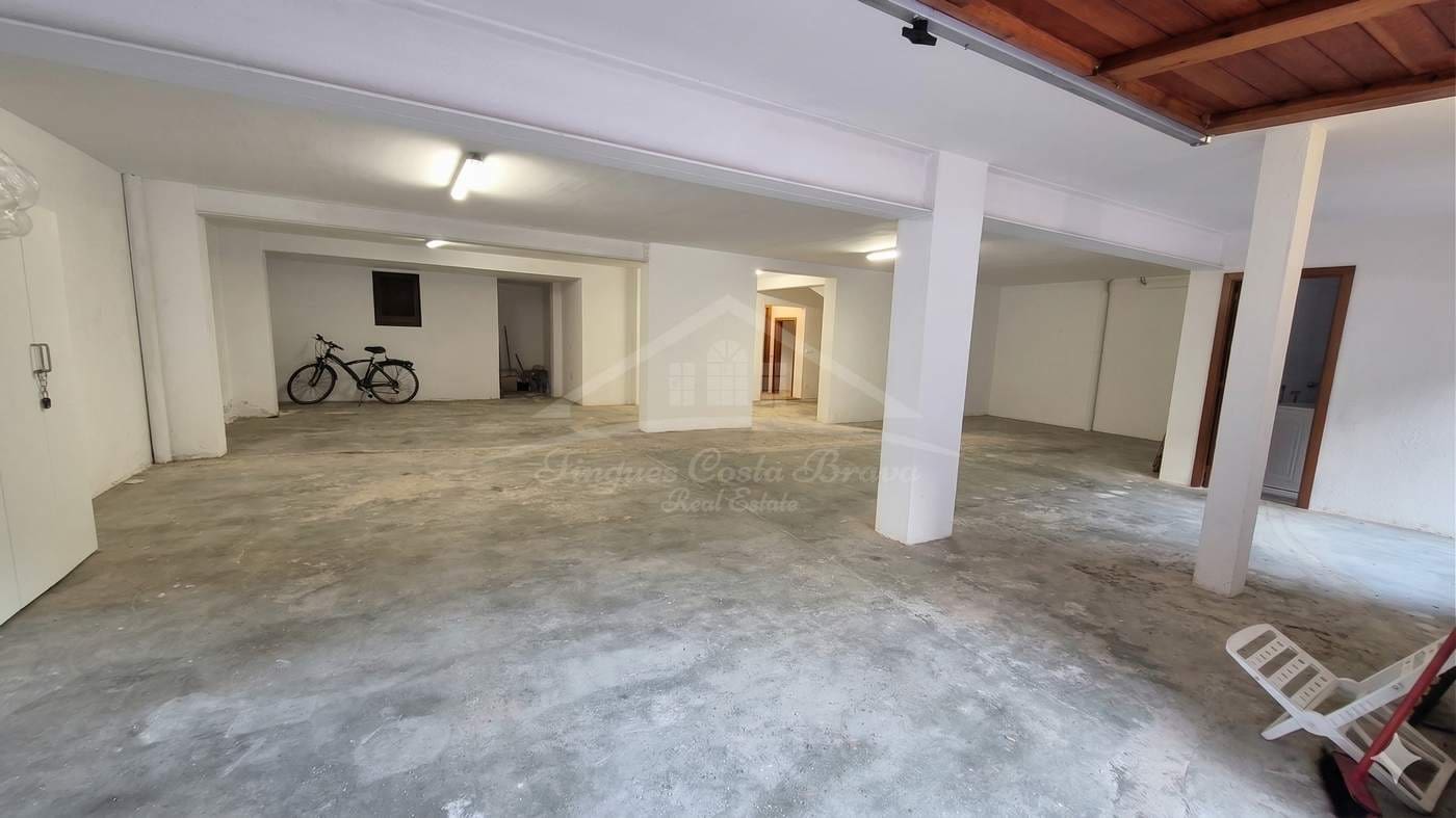 4 bedroom Villa for sale in Palafrugell with garage - € 850,000 (Ref: 9715364)