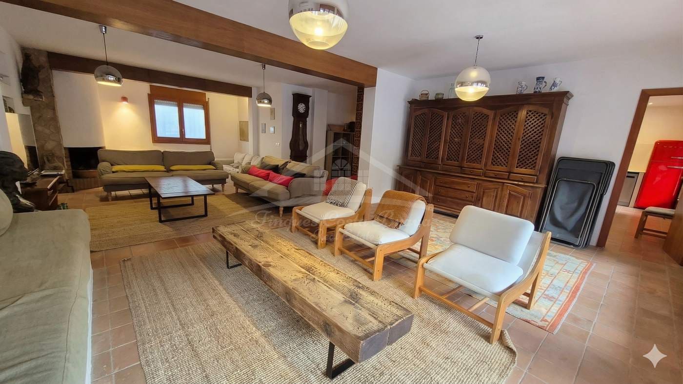 4 bedroom Villa for sale in Palafrugell with garage - € 850,000 (Ref: 9715364)