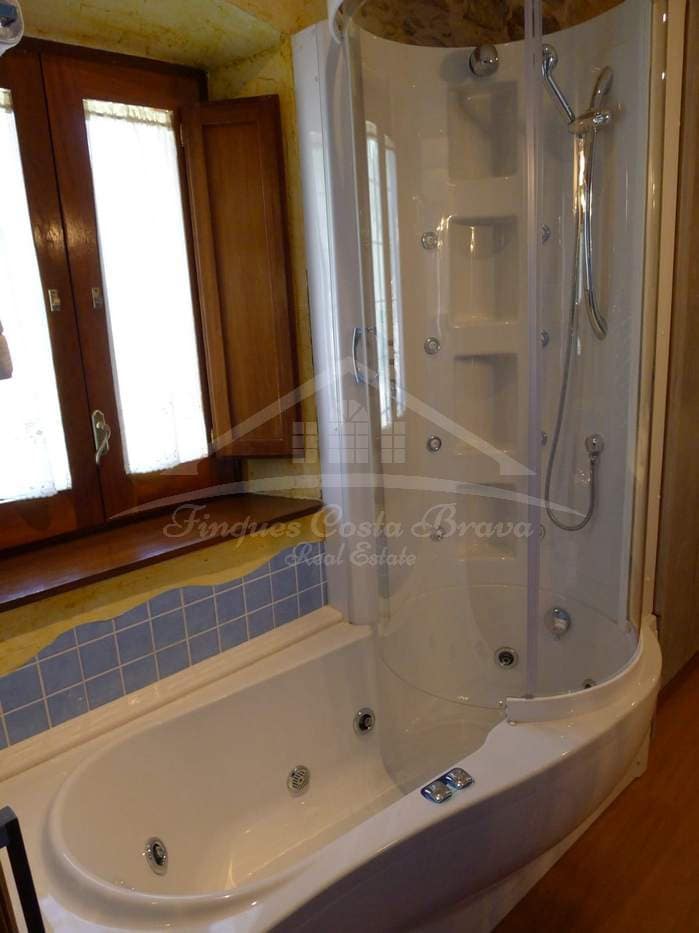 12 sypialnia Finka/Dom wiejski na sprzedaż w Santa Cristina d'Aro z garażem - 1 800 000 € (Ref: 9795071)