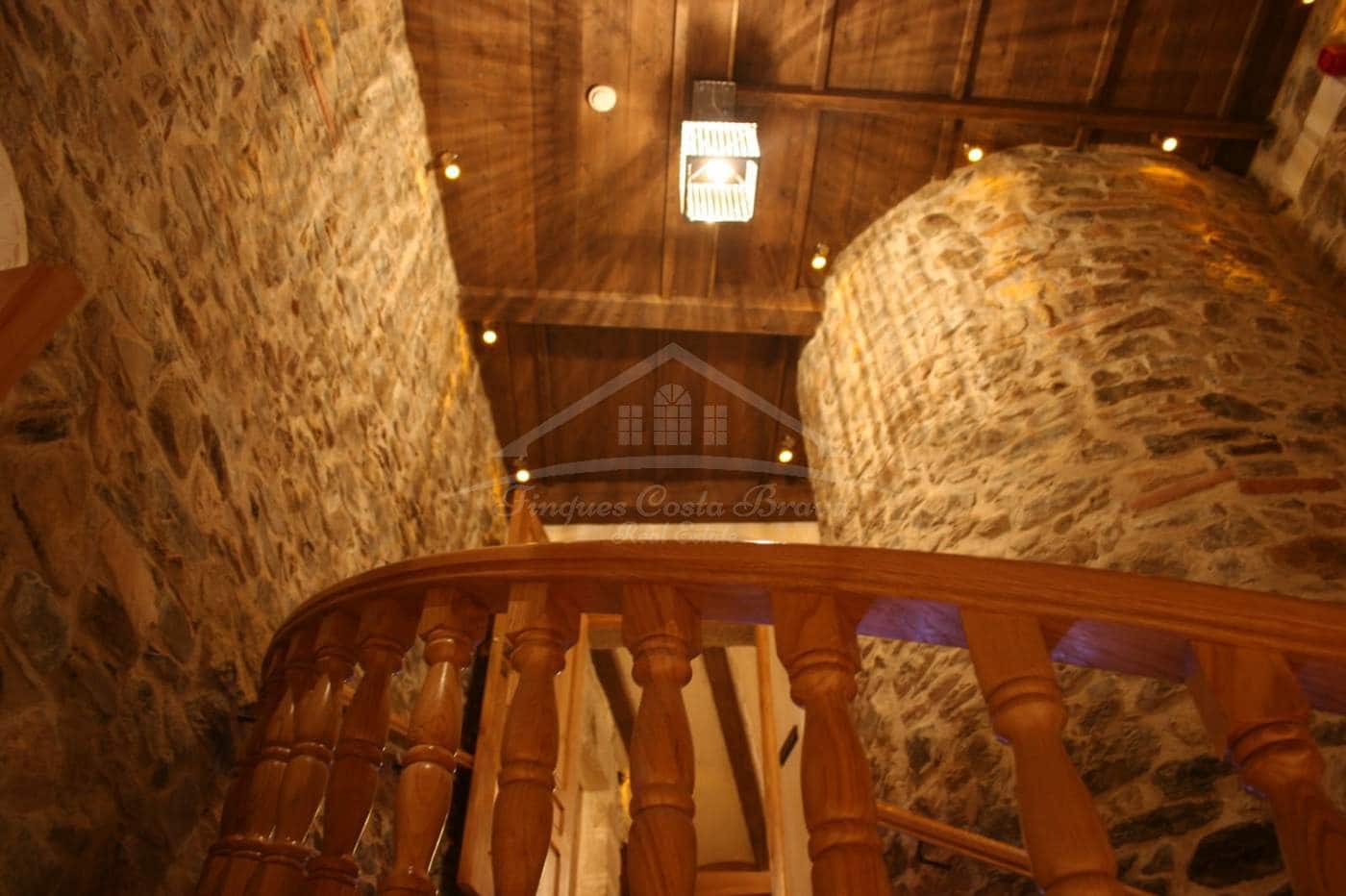 12 sypialnia Finka/Dom wiejski na sprzedaż w Santa Cristina d'Aro z garażem - 1 800 000 € (Ref: 9795071)