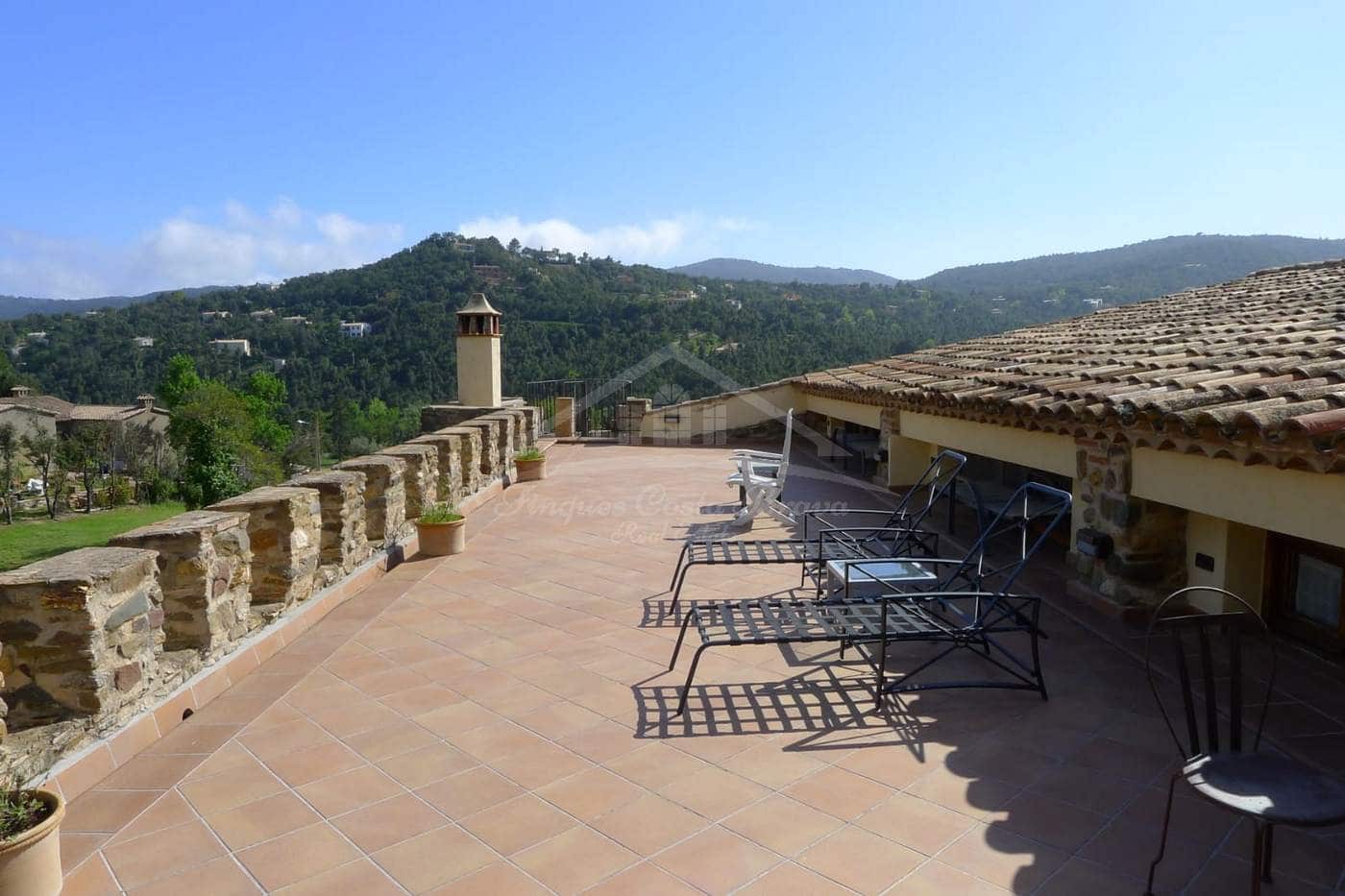 12 sypialnia Finka/Dom wiejski na sprzedaż w Santa Cristina d'Aro z garażem - 1 800 000 € (Ref: 9795071)