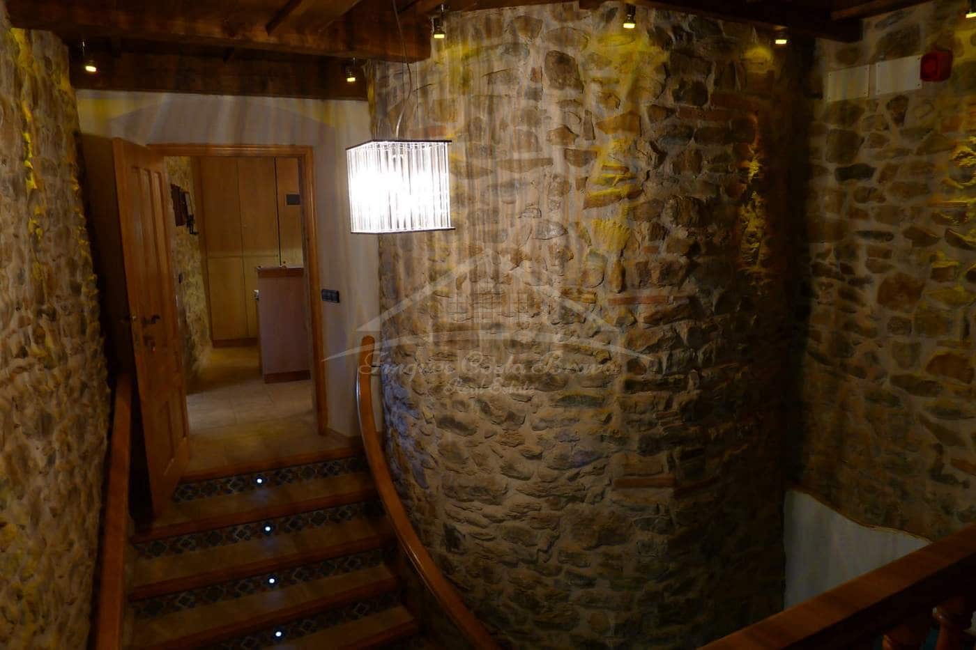 12 sypialnia Finka/Dom wiejski na sprzedaż w Santa Cristina d'Aro z garażem - 1 800 000 € (Ref: 9795071)