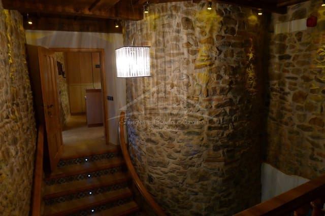 12 sovrum Finca/Hus på landet till salu i Santa Cristina d'Aro med garage - 1 800 000 € (Ref: 9795071)