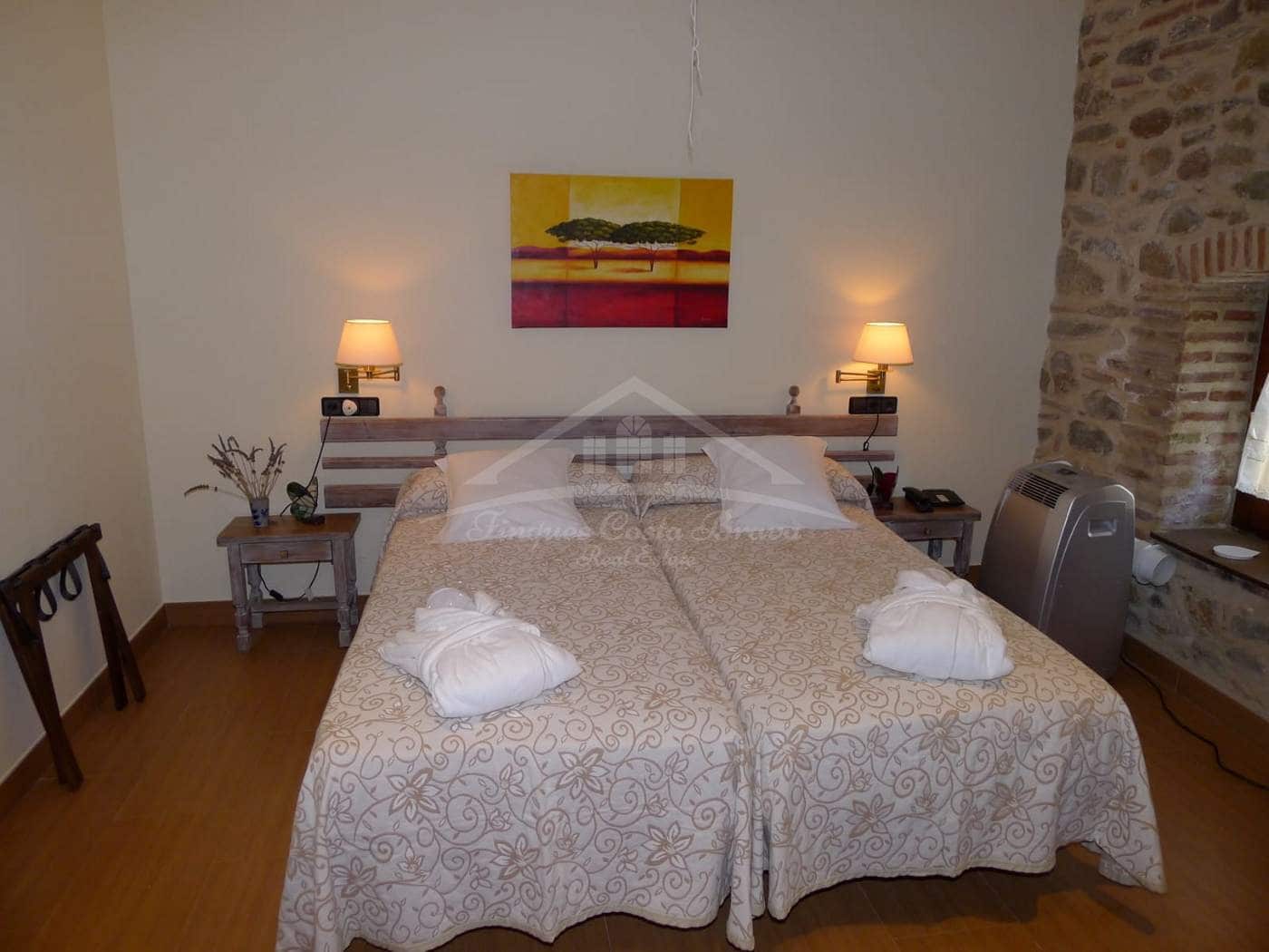 12 sypialnia Finka/Dom wiejski na sprzedaż w Santa Cristina d'Aro z garażem - 1 800 000 € (Ref: 9795071)