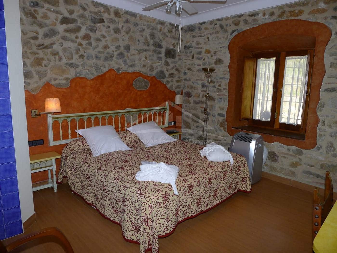 12 sypialnia Finka/Dom wiejski na sprzedaż w Santa Cristina d'Aro z garażem - 1 800 000 € (Ref: 9795071)