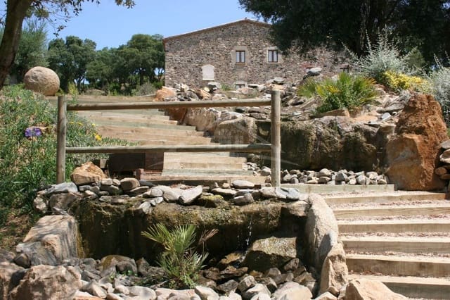 12 sovrum Finca/Hus på landet till salu i Santa Cristina d'Aro med garage - 1 800 000 € (Ref: 9795071)