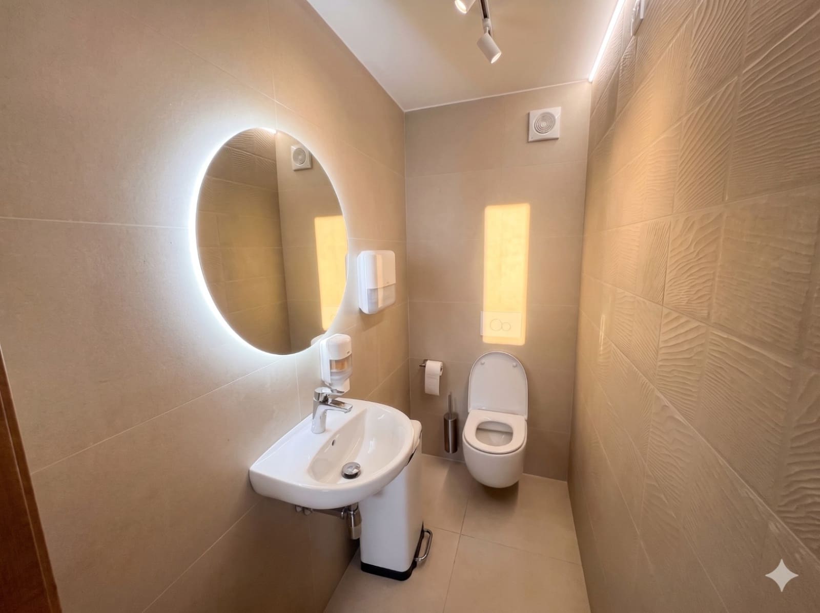 Kommersiell till salu i Palafrugell - 375 000 € (Ref: 9795710)