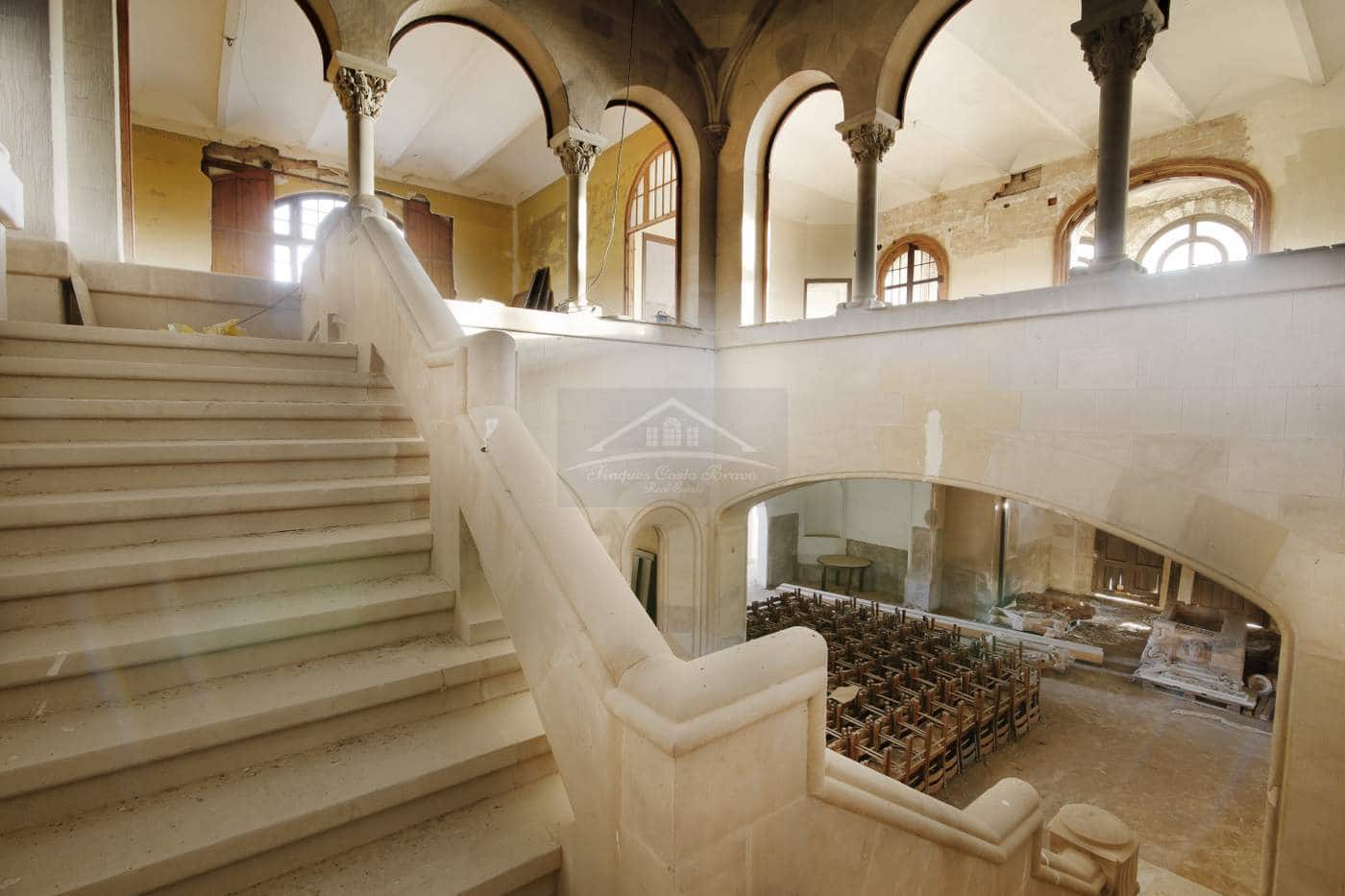 10 bedroom Finca/Country House for sale in Moia with pool garage - € 3,500,000 (Ref: 9877560)