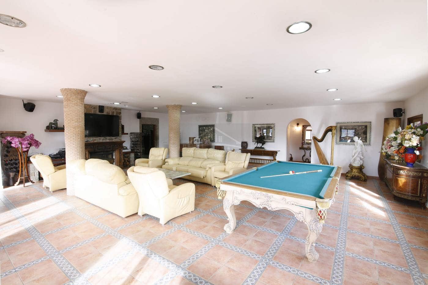 10 bedroom Finca/Country House for sale in Moia with pool garage - € 3,500,000 (Ref: 9877560)