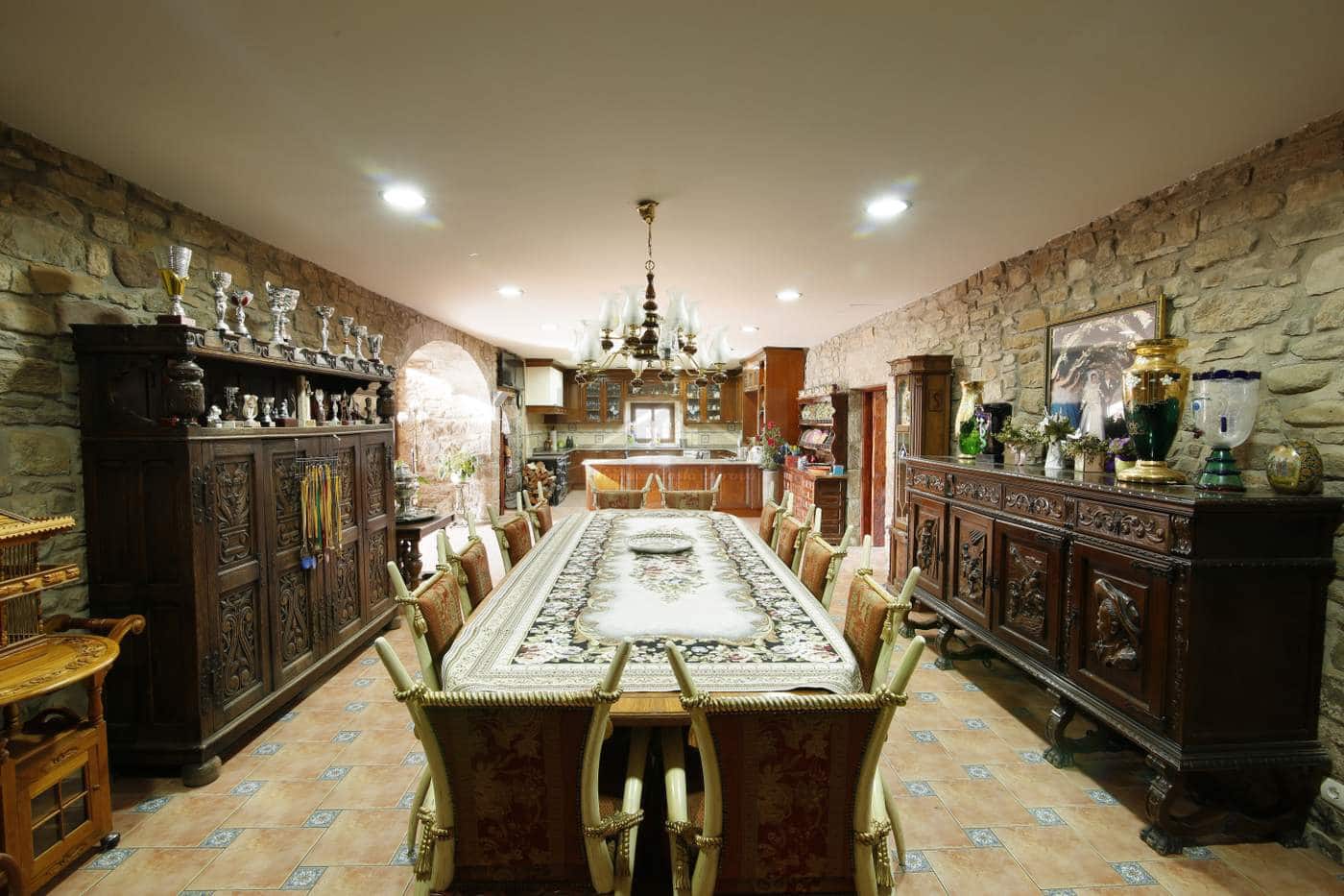10 bedroom Finca/Country House for sale in Moia with pool garage - € 3,500,000 (Ref: 9877560)