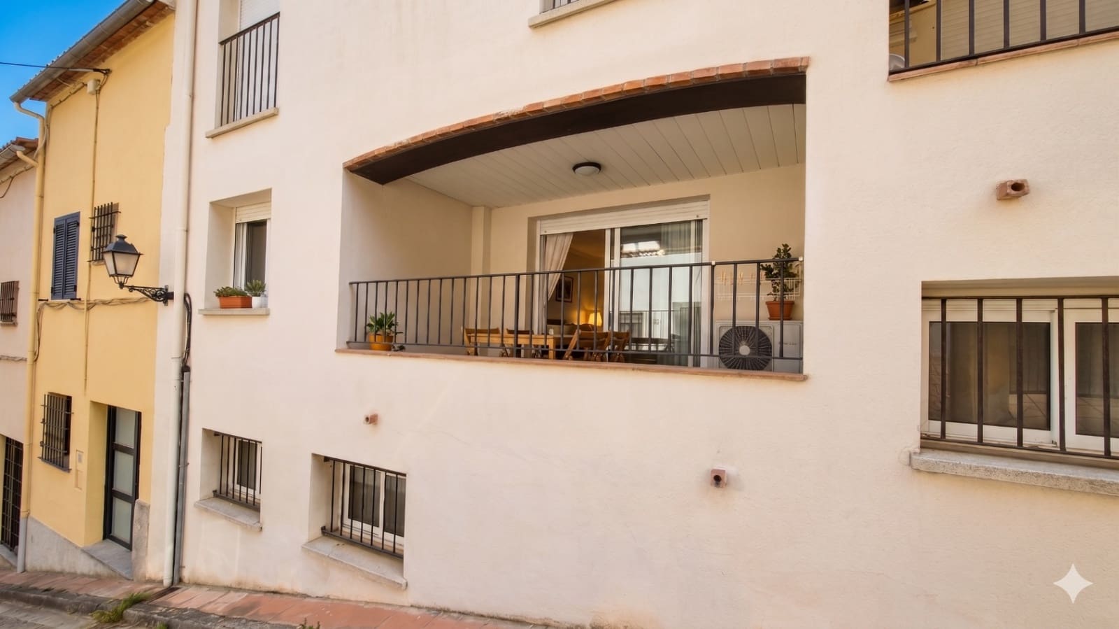 2 bedroom Apartment for sale in Tamariu - € 345,000 (Ref: 9964520)
