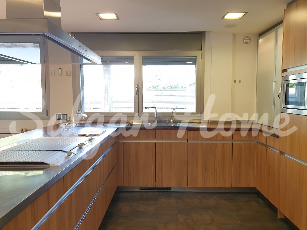 4 soveværelse Villa til salg i L'Eliana med swimmingpool garage - € 1.600.000 (Ref: 6095060)