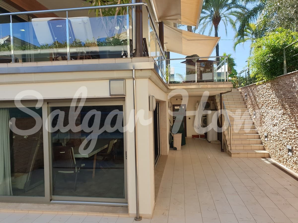 4 soveværelse Villa til salg i L'Eliana med swimmingpool garage - € 1.600.000 (Ref: 6095060)