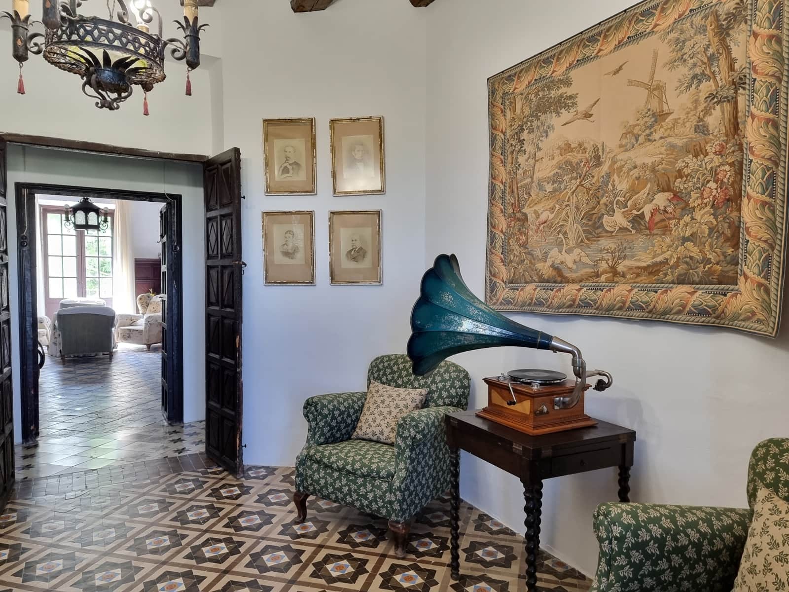 12 soveværelse Finca/Landehus til salg i Bocairent med swimmingpool garage - € 895.000 (Ref: 7058359)