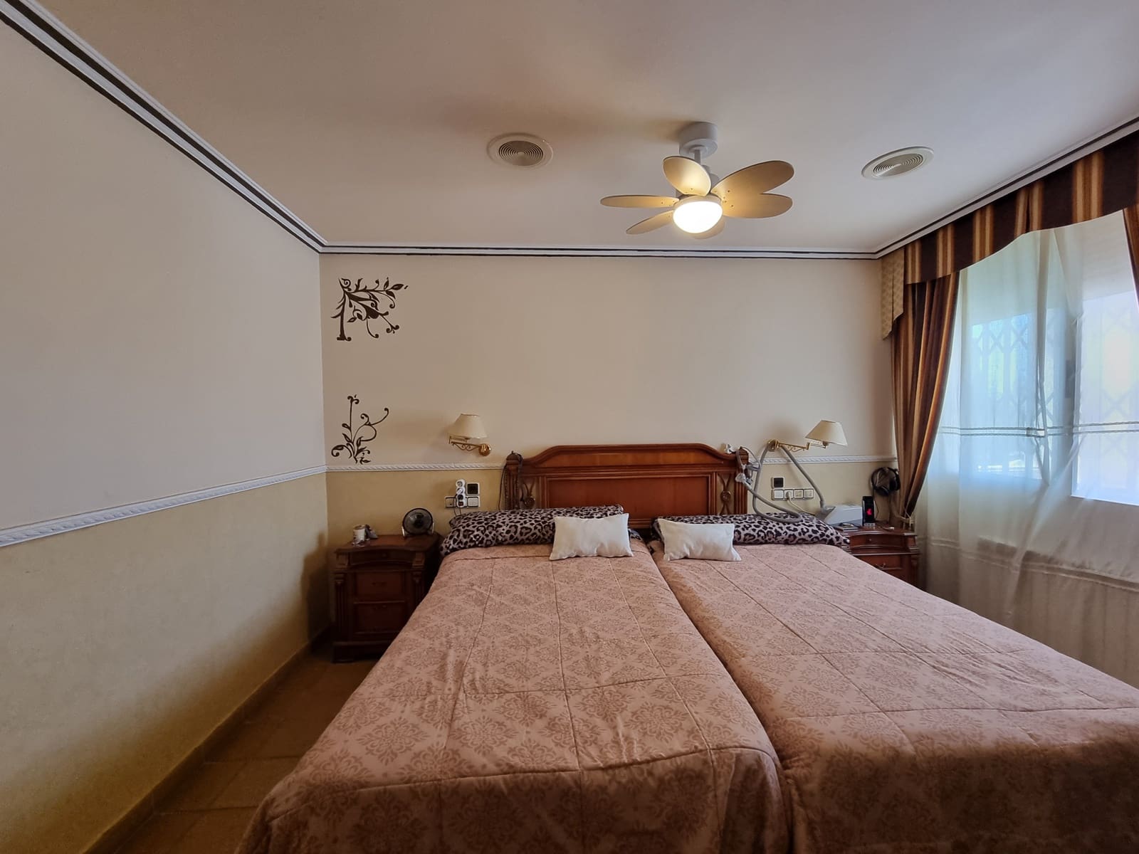 6 soveværelse Byhus til salg i Vila-real med swimmingpool garage - € 950.000 (Ref: 8293059)