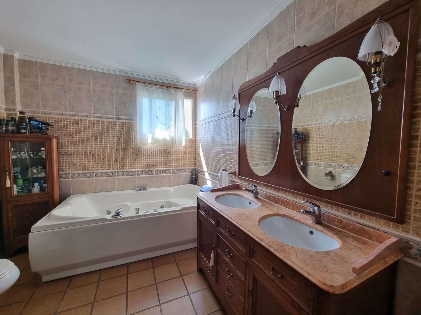 6 soveværelse Byhus til salg i Vila-real med swimmingpool garage - € 950.000 (Ref: 8293059)