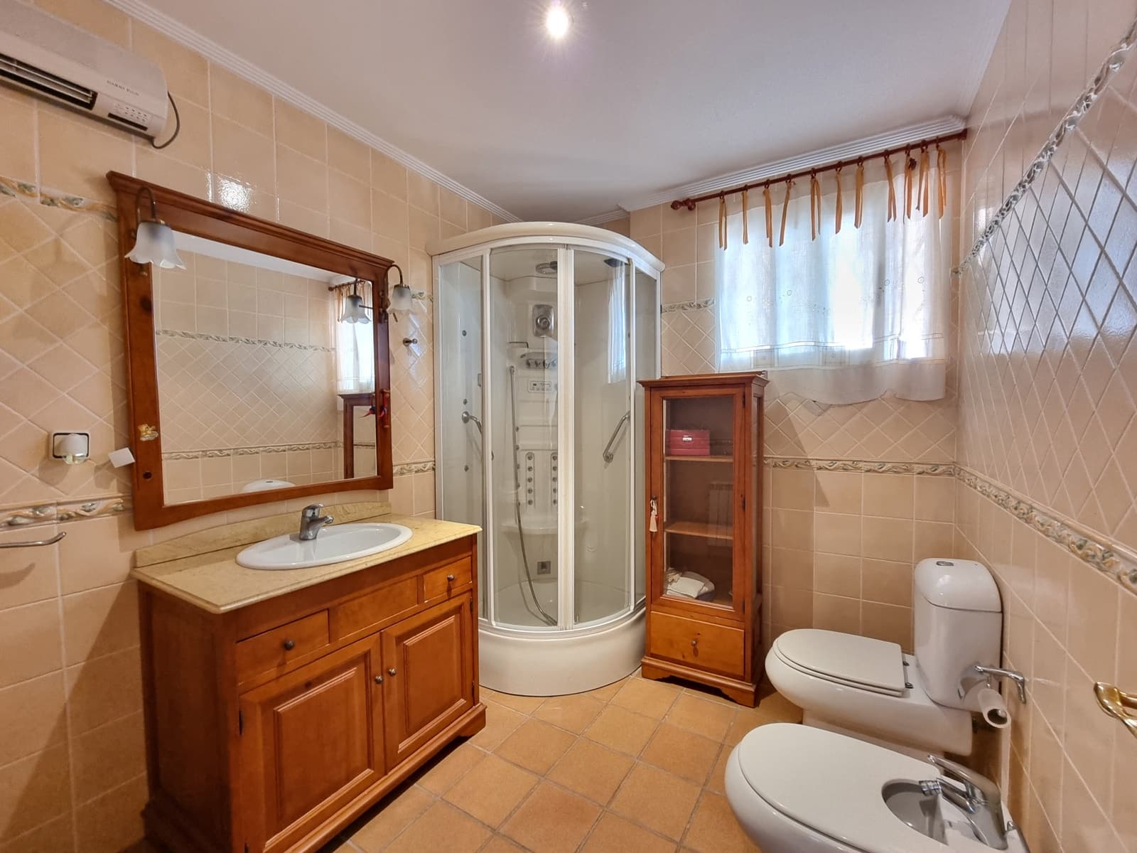 6 soveværelse Byhus til salg i Vila-real med swimmingpool garage - € 950.000 (Ref: 8293059)