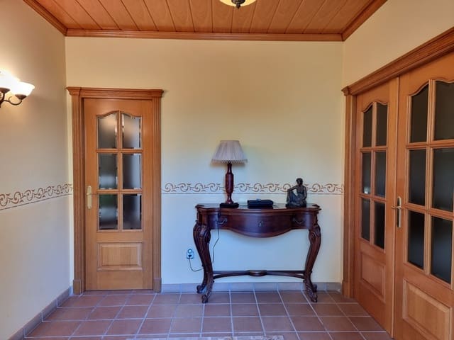 6 bedroom Townhouse for sale in Vila-real with pool garage - € 950,000 (Ref: 8293059)