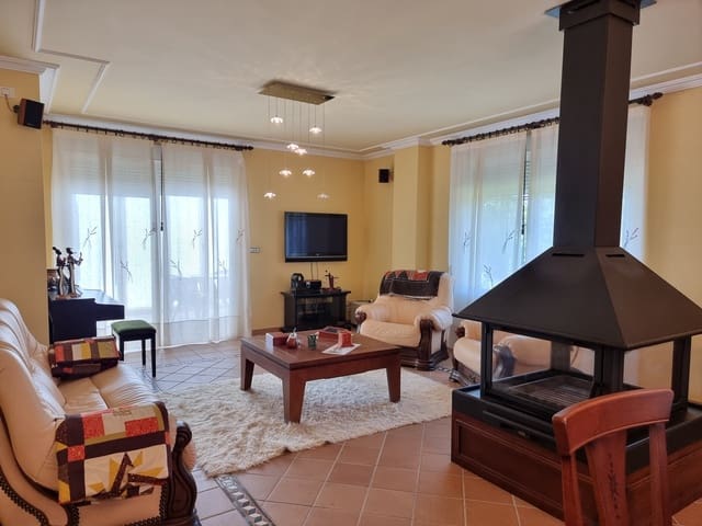 6 bedroom Townhouse for sale in Vila-real with pool garage - € 950,000 (Ref: 8293059)