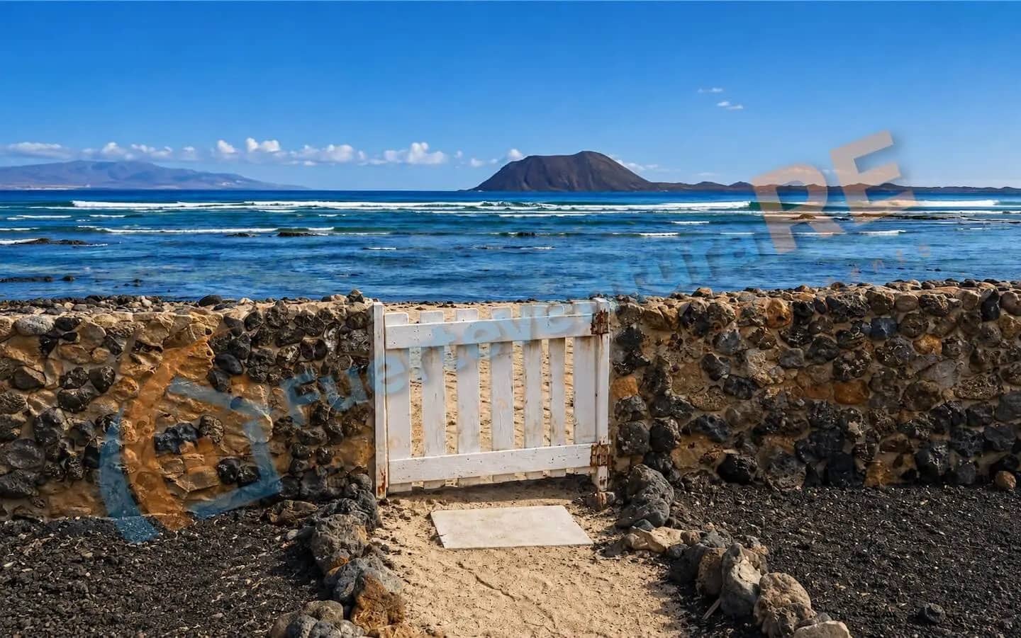 2 sovrum Villa till salu i Corralejo med pool - 1 250 000 € (Ref: 10001305)