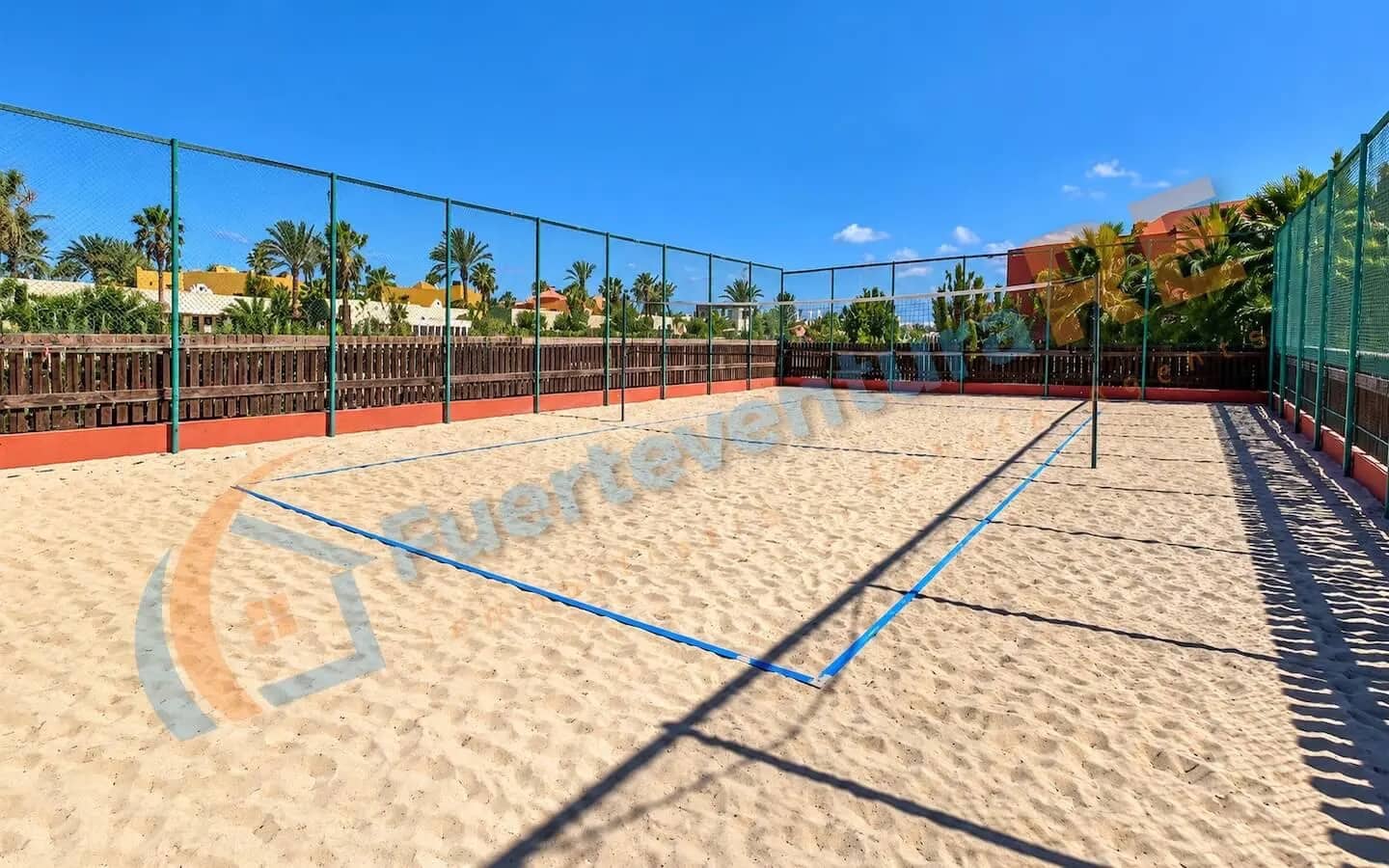 1 quarto Apartamento para venda em Corralejo com piscina garagem - 215 000 € (Ref: 10070238)