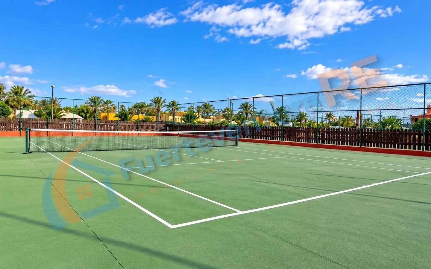 1 quarto Apartamento para venda em Corralejo com piscina garagem - 215 000 € (Ref: 10070238)