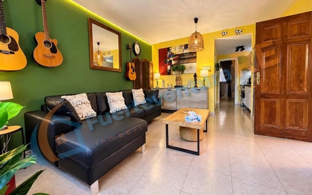 1 sovrum Lägenhet till salu i Corralejo, La Oliva med pool garage - 215 000 € (Ref: 10070238)