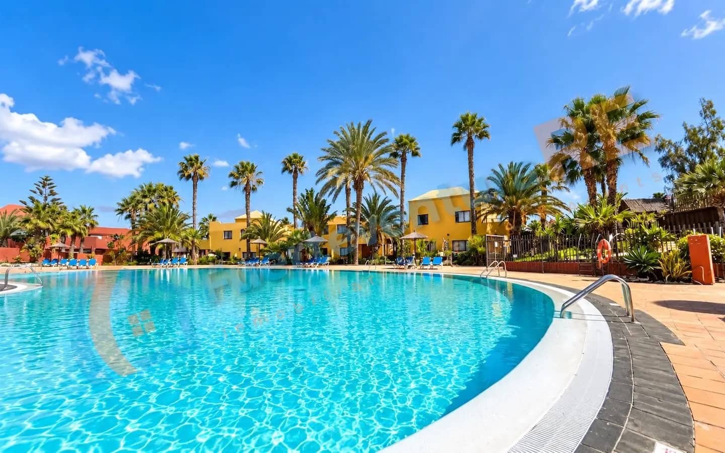 1 quarto Apartamento para venda em Corralejo com piscina garagem - 215 000 € (Ref: 10070238)