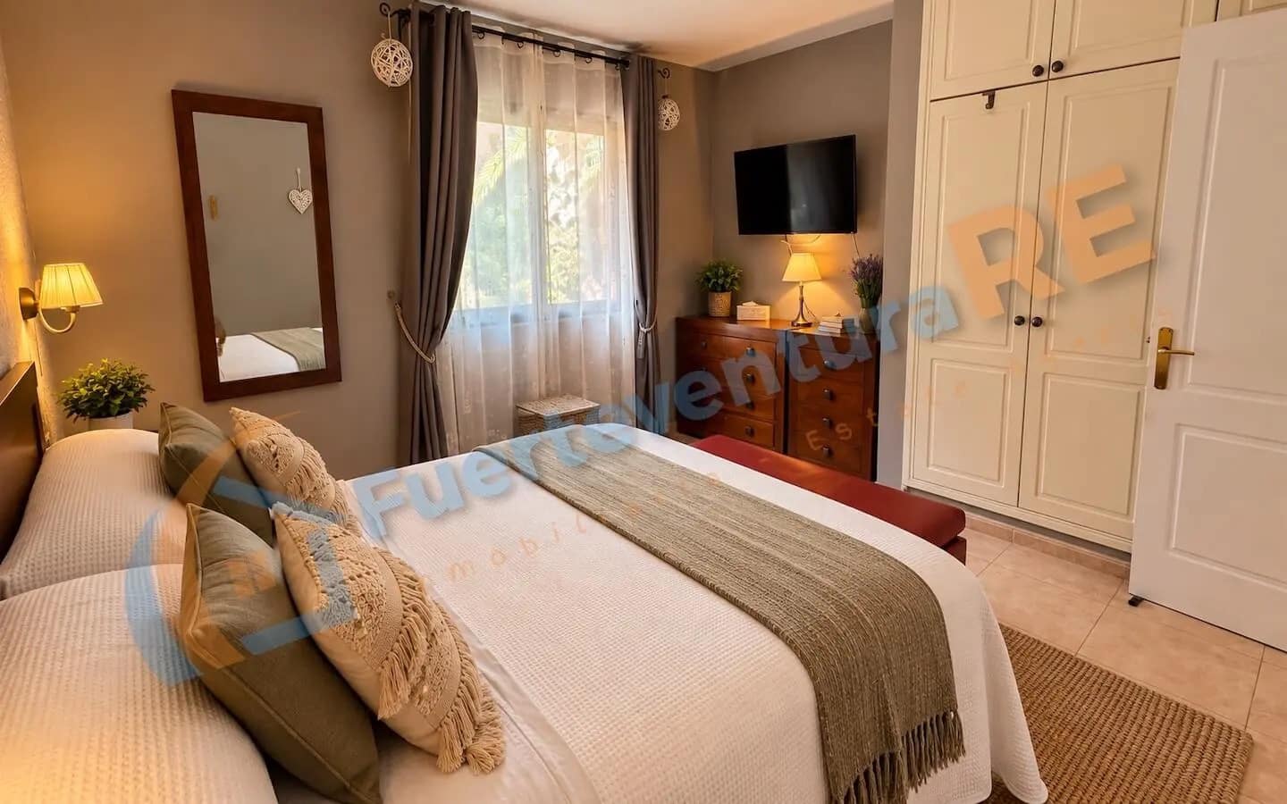 1 quarto Apartamento para venda em Corralejo com piscina garagem - 215 000 € (Ref: 10070238)
