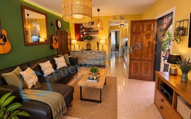 1 sovrum Lägenhet till salu i Corralejo, La Oliva med pool garage - 215 000 € (Ref: 10070238)
