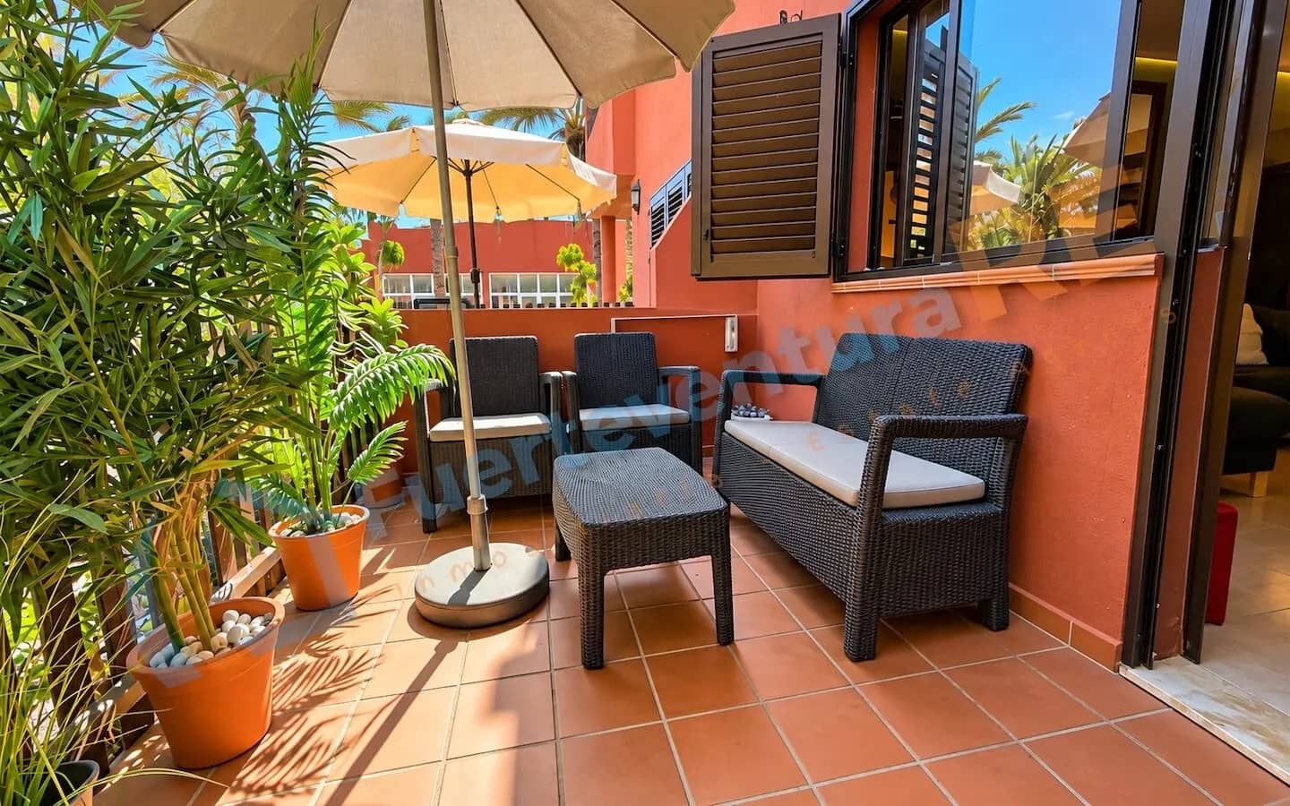 1 quarto Apartamento para venda em Corralejo com piscina garagem - 215 000 € (Ref: 10070238)