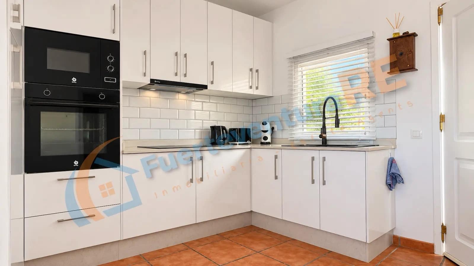 2 makuuhuone Huoneisto myytävänä paikassa Corralejo mukana uima-altaan - 259 000 € (Ref: 10111116)