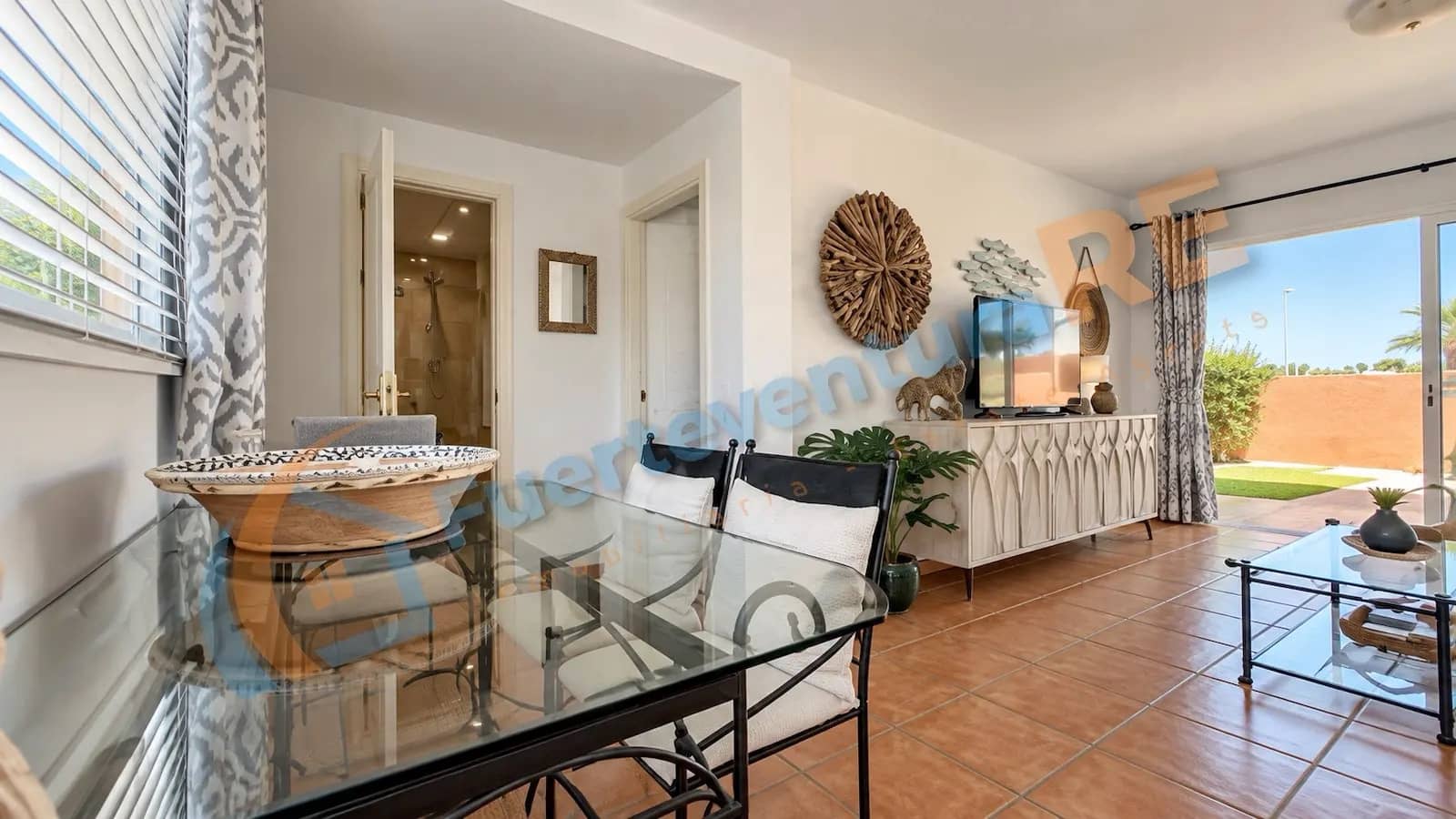 2 makuuhuone Huoneisto myytävänä paikassa Corralejo mukana uima-altaan - 259 000 € (Ref: 10111116)