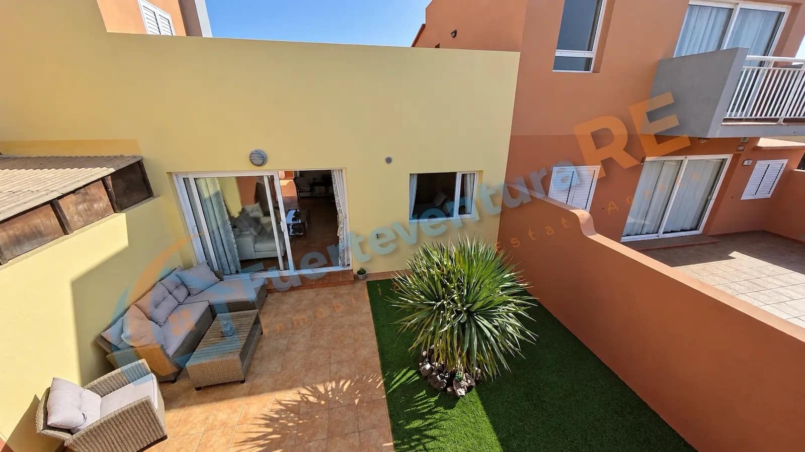 2 makuuhuone Huoneisto myytävänä paikassa Corralejo mukana uima-altaan - 259 000 € (Ref: 10111116)