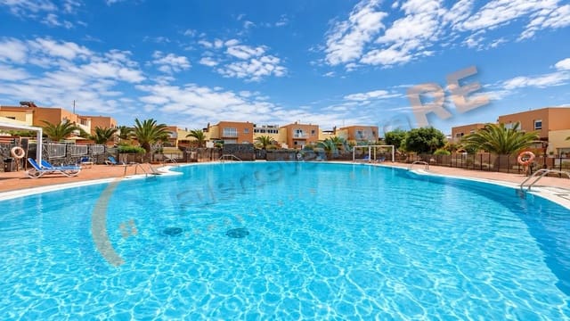 2 makuuhuone Huoneisto myytävänä paikassa Corralejo, La Oliva mukana uima-altaan - 259 000 € (Ref: 10111116)