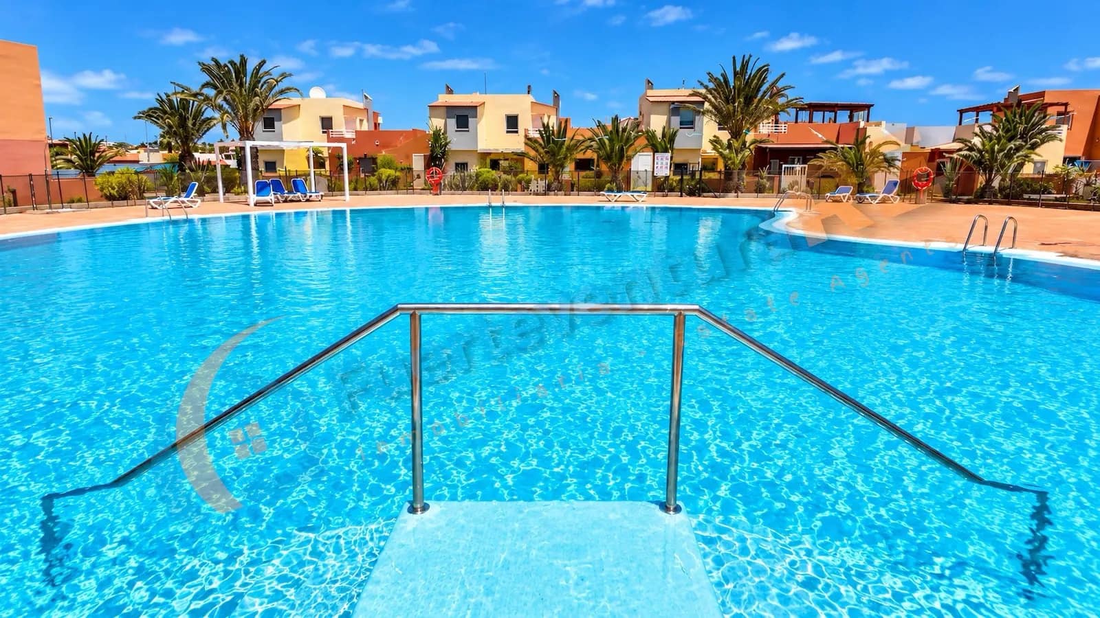 2 makuuhuone Huoneisto myytävänä paikassa Corralejo mukana uima-altaan - 259 000 € (Ref: 10111116)