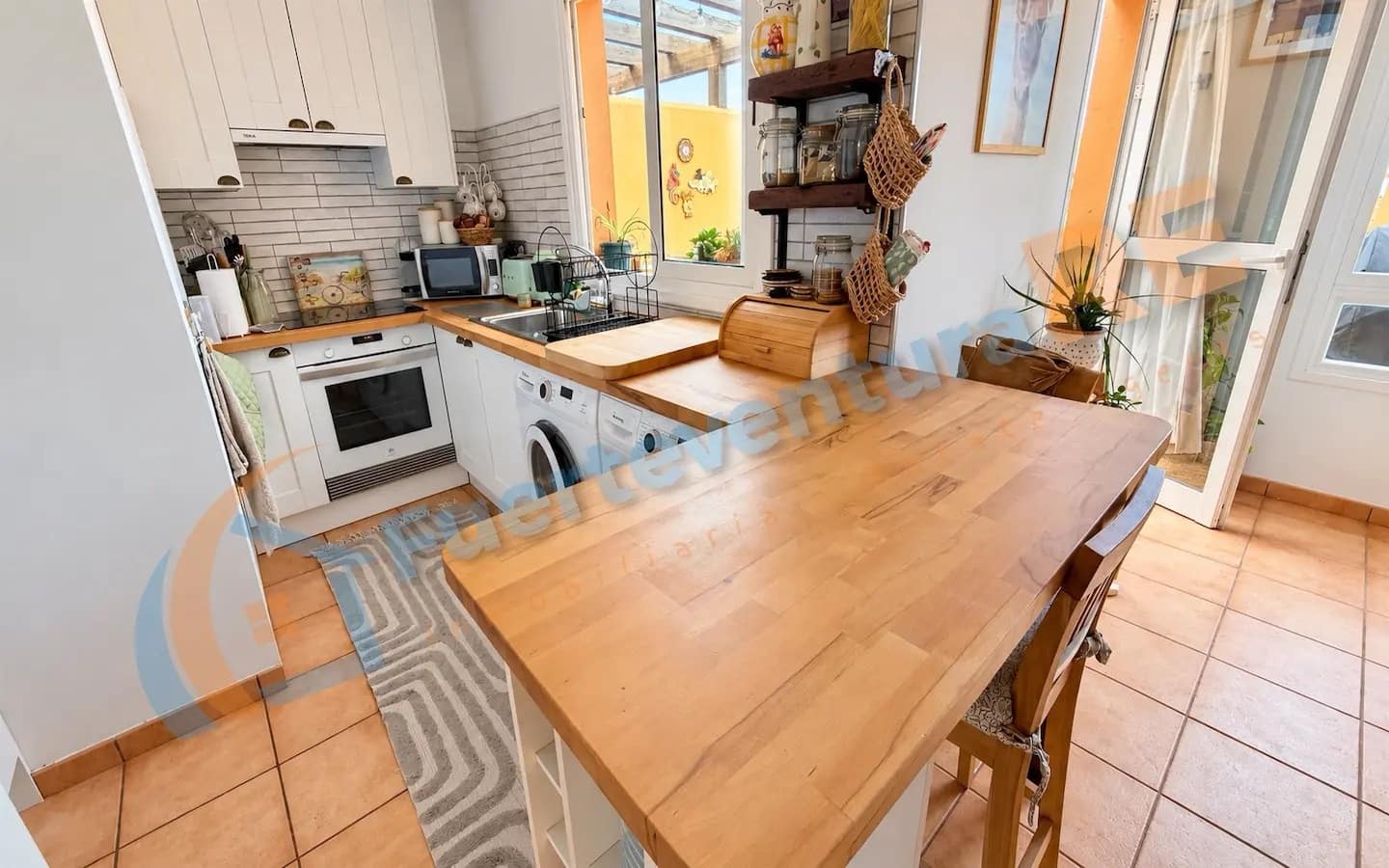 2 makuuhuone Kattohuoneisto myytävänä paikassa Corralejo mukana uima-altaan 
autotalli - 278 000 € (Ref: 10163299)