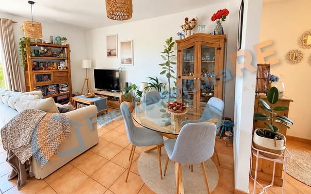 2 makuuhuone Kattohuoneisto myytävänä paikassa Corralejo, La Oliva mukana uima-altaan 
autotalli - 278 000 € (Ref: 10163299)