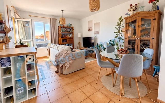 2 makuuhuone Kattohuoneisto myytävänä paikassa Corralejo, La Oliva mukana uima-altaan 
autotalli - 278 000 € (Ref: 10163299)