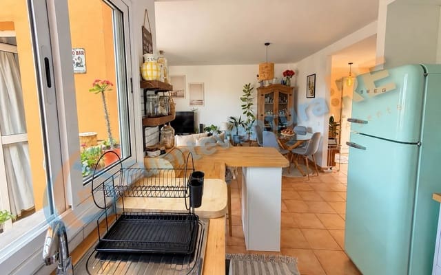 2 makuuhuone Kattohuoneisto myytävänä paikassa Corralejo, La Oliva mukana uima-altaan 
autotalli - 278 000 € (Ref: 10163299)