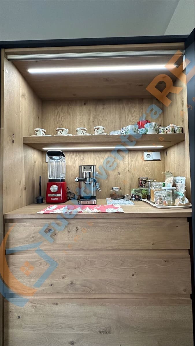 3 soveværelse Villa til salg i Llanos de la Concepcion med garage - € 650.000 (Ref: 7971138)