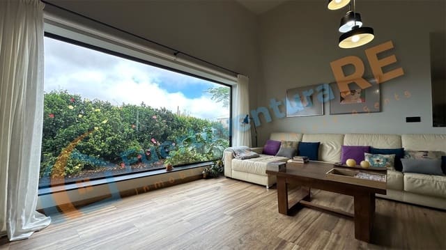 3 sovrum Villa till salu i Llanos de la Concepción, Puerto del Rosario med garage - 650 000 € (Ref: 7971138)