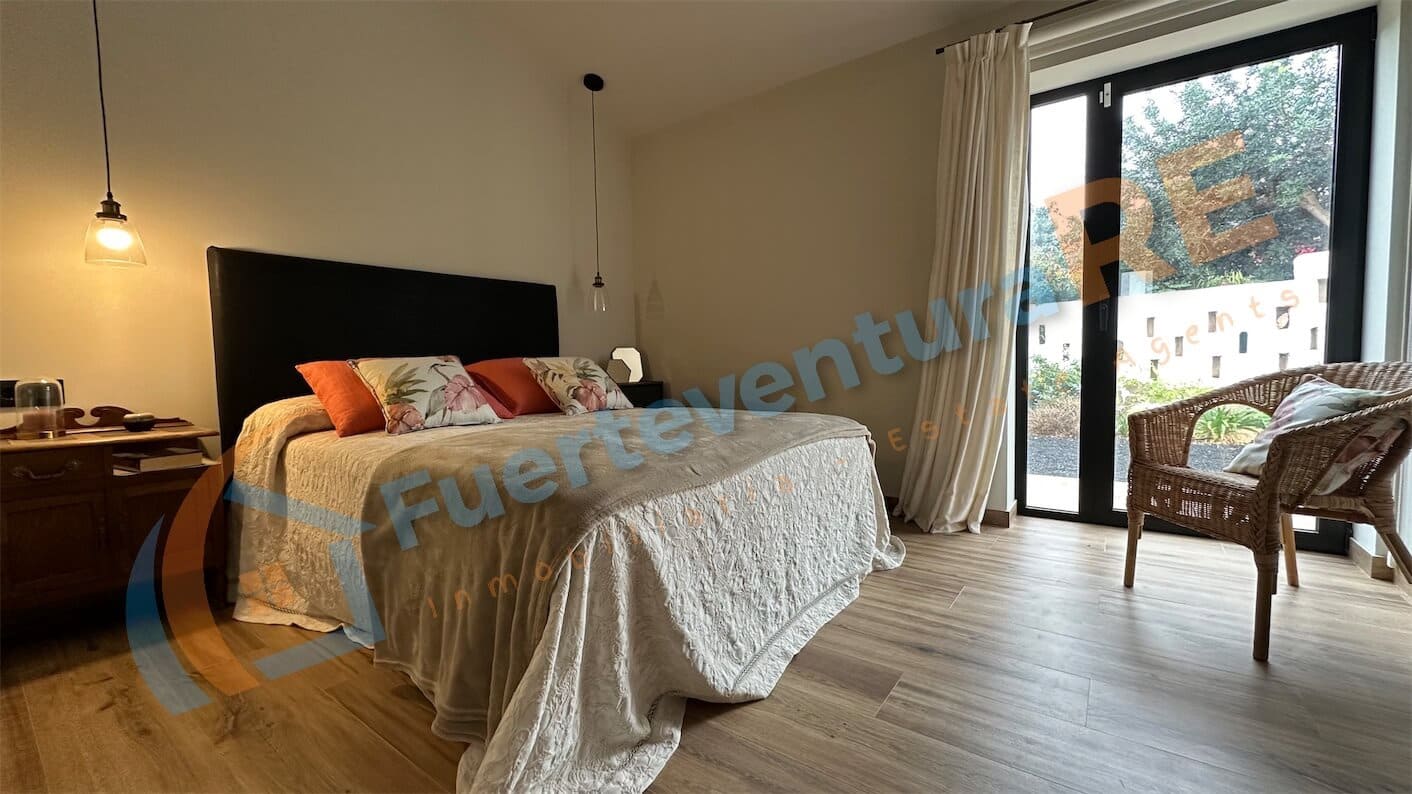 3 soveværelse Villa til salg i Llanos de la Concepcion med garage - € 650.000 (Ref: 7971138)