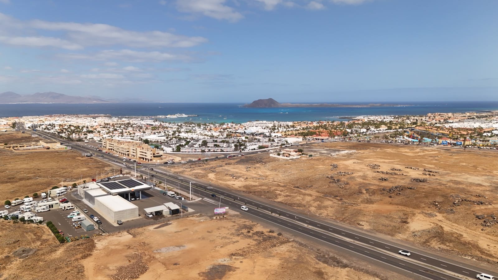 2 soveværelse Villa til salg i Corralejo med swimmingpool garage - € 670.000 (Ref: 8495309)