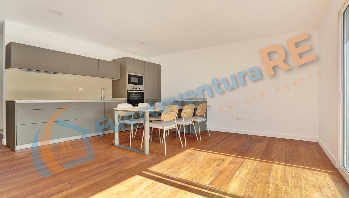 3 slaapkamer Penthouse te koop in El Cotillo - € 400.000 (Ref: 8770070)