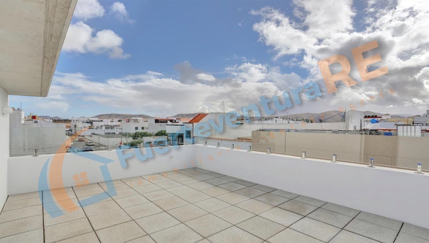 3 slaapkamer Penthouse te koop in El Cotillo - € 400.000 (Ref: 8770070)