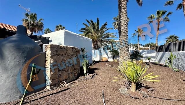 4 quarto Moradia para venda em Caleta de Fuste, Antigua com piscina - 650 000 € (Ref: 8844887)