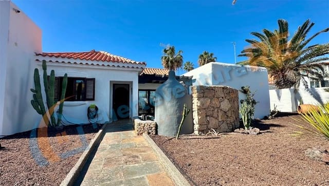 4 quarto Moradia para venda em Caleta de Fuste, Antigua com piscina - 650 000 € (Ref: 8844887)