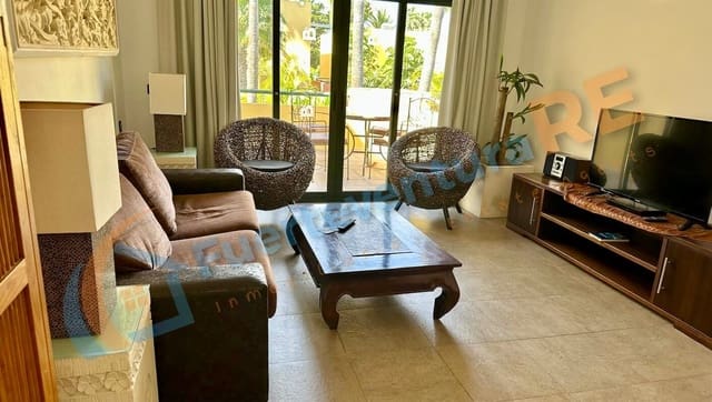 2 soverom Penthouse til salgs i Corralejo, La Oliva med svømmebasseng - € 320 000 (Ref: 8889337)