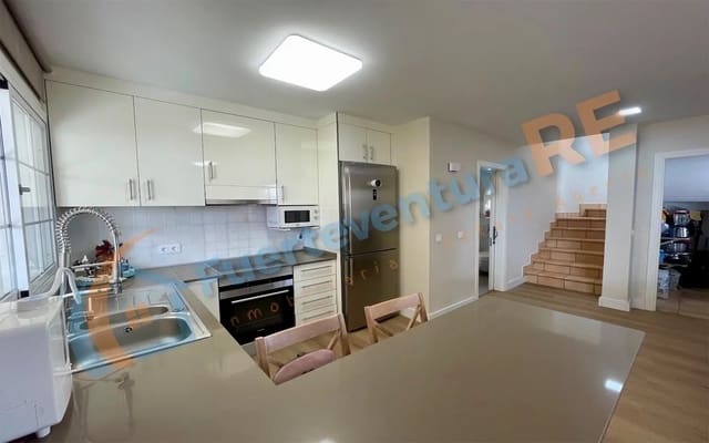 2 Zimmer Doppelhaus zu verkaufen in Caleta de Fuste, Antigua mit Garage - 245.000 € (Ref: 8958139)